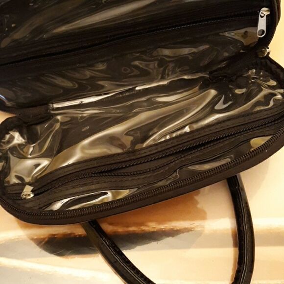 For Your Ease Travel Bag 3 compartment - Picture 2 of 8